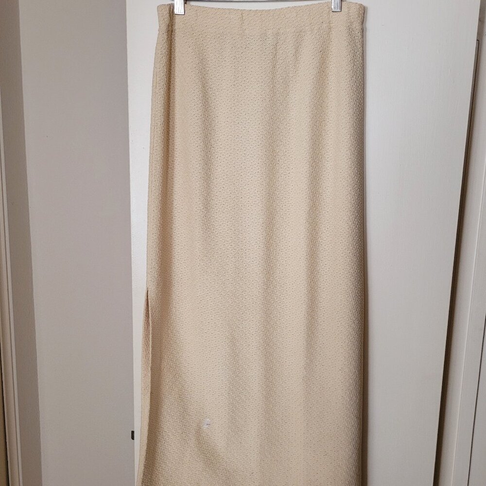 ST. JOHN Collection Textured Knit Maxi Skirt - Size 8 - Light Yellow Cream